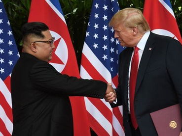 “亚洲之行受关税影响：美国务卿访问蒙阴影”