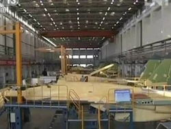 歼35脉动生产线：对标美国洛马，展现中国航空制造新高度